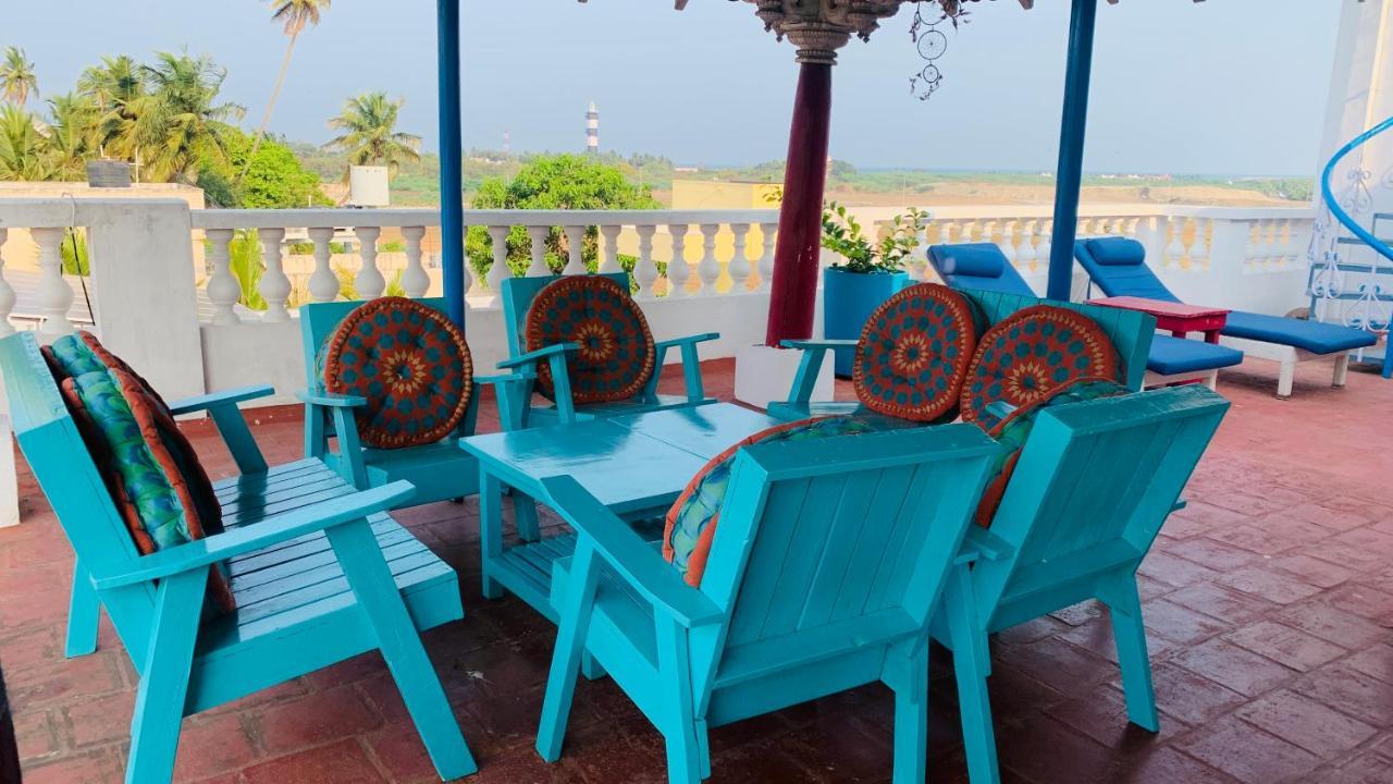 Holi-Wood Guesthouse Pondicherry Exterior foto